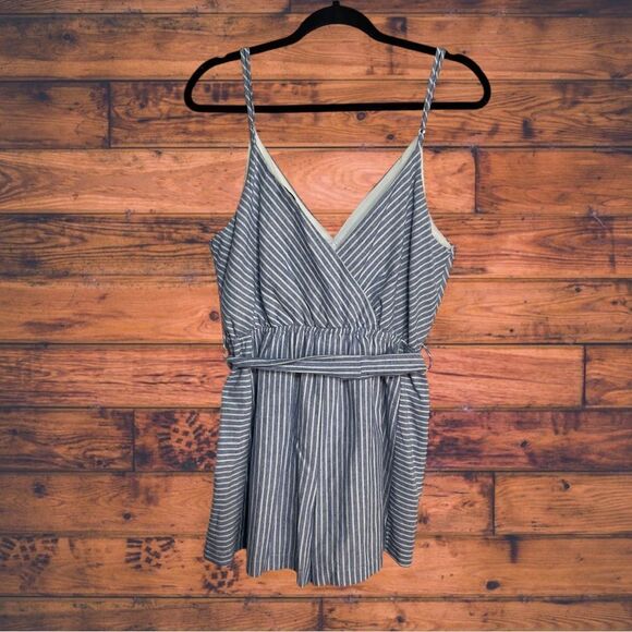 5āfor $25š„PurpleāSnow Nautical Striped Linen Blend Shorts Romper Large - Picture 2 of 6